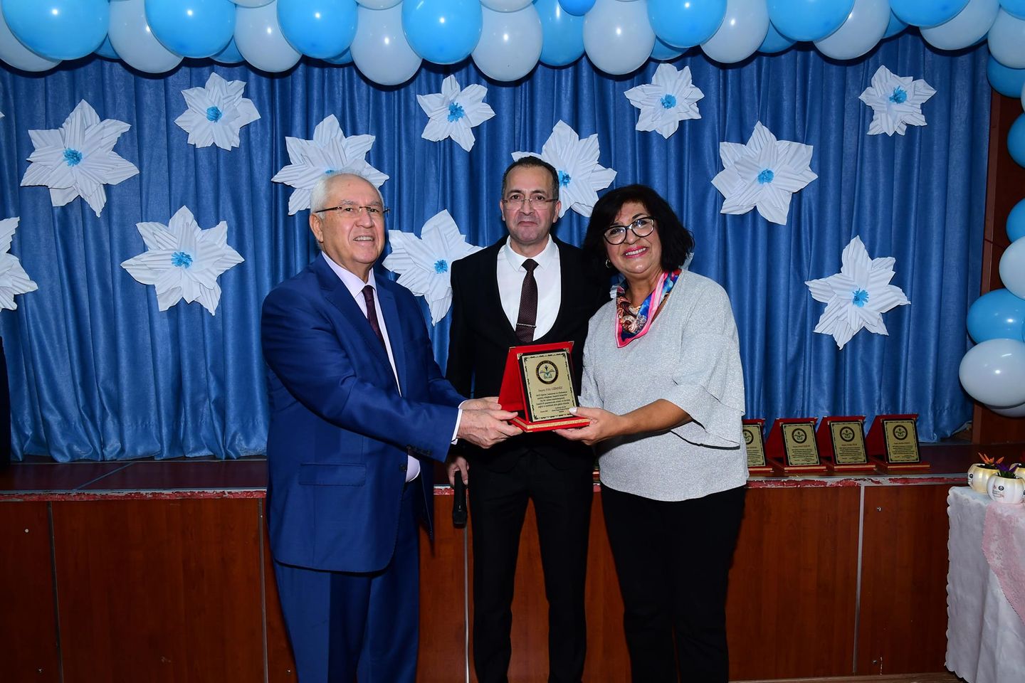 İzmir Karabağlar Belediye Başkanı Öğretmenler Günü'nü Kutladı