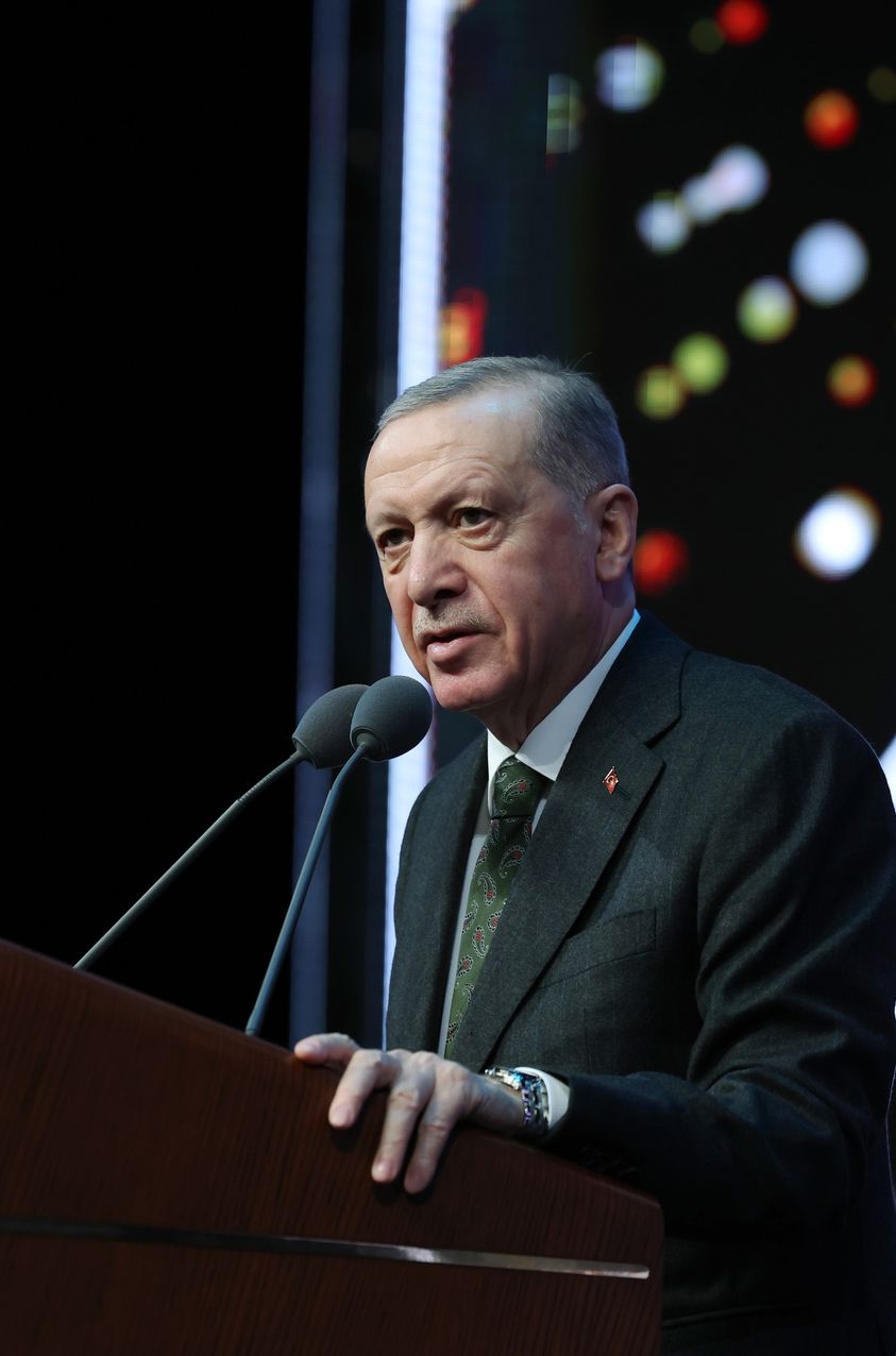 Cumhurbaşkanı Erdoğan, Türkiye'nin en prestijli ödüllerini takdim etti