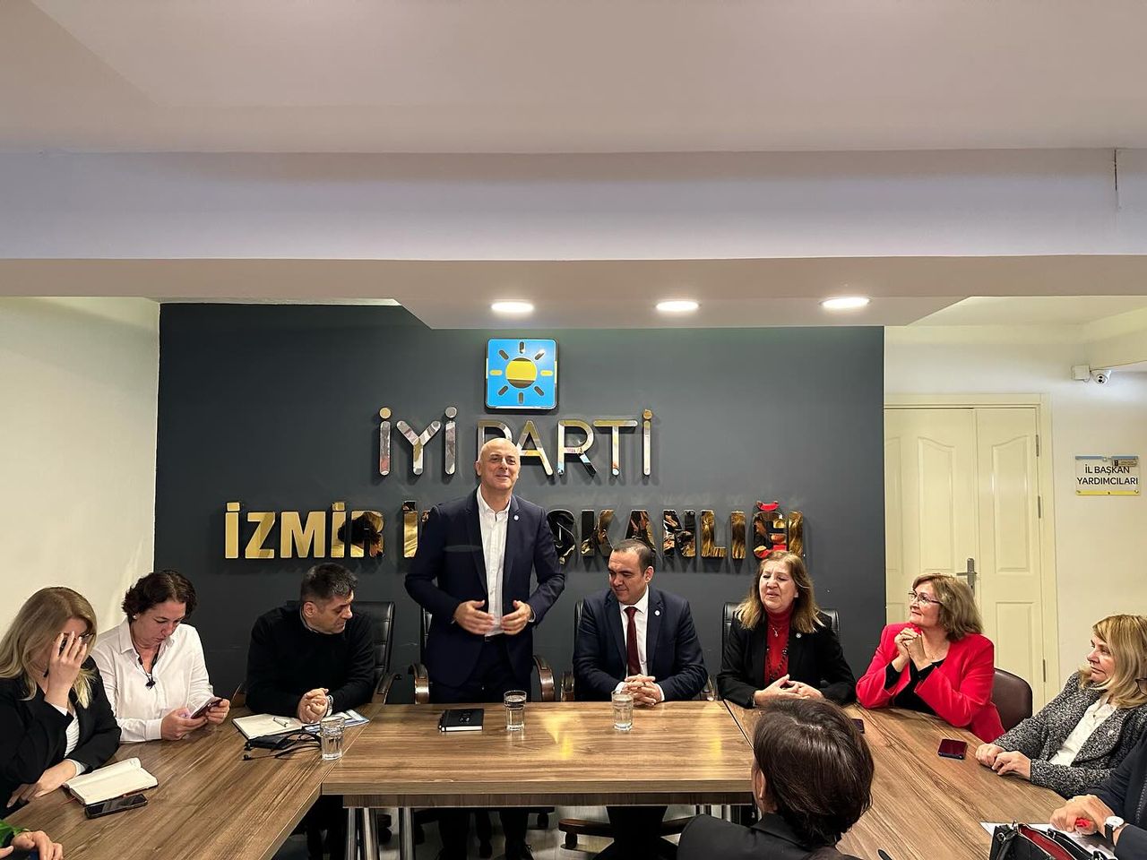 İYİ Parti İzmir İl Başkanlığı, Seçim Stratejisi İçin Toplantı Düzenledi