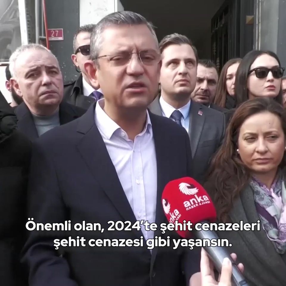 CHP İzmir İl Başkanlığı'ndan 2024 için umut dolu mesaj