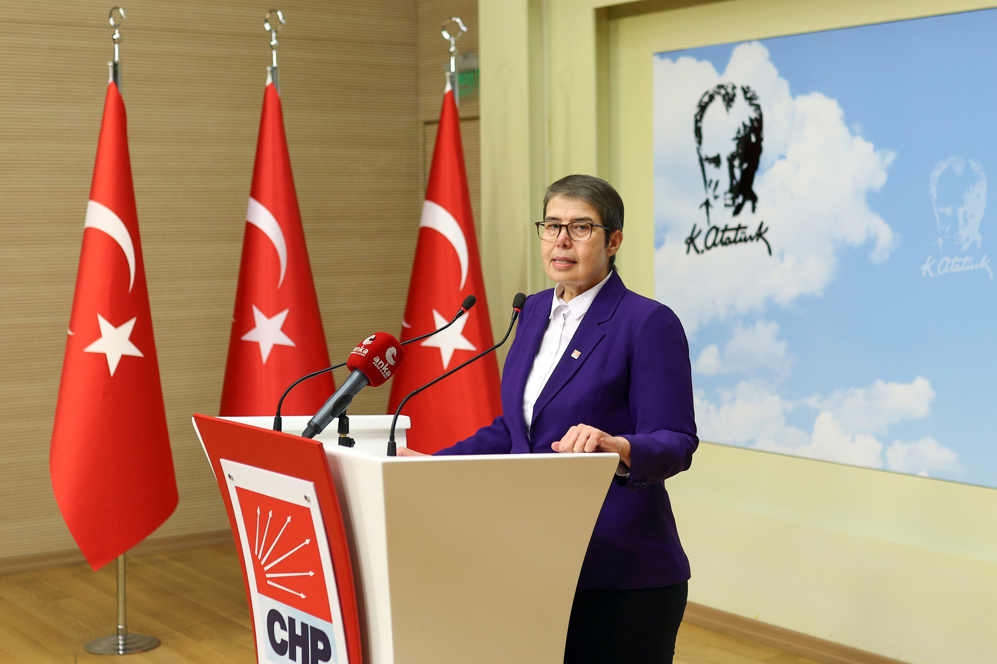 CHP Genel Başkan Yardımcısı Zeliha Aksaz Şahbaz, Sağlık Sektöründeki Sorunları Açıkladı