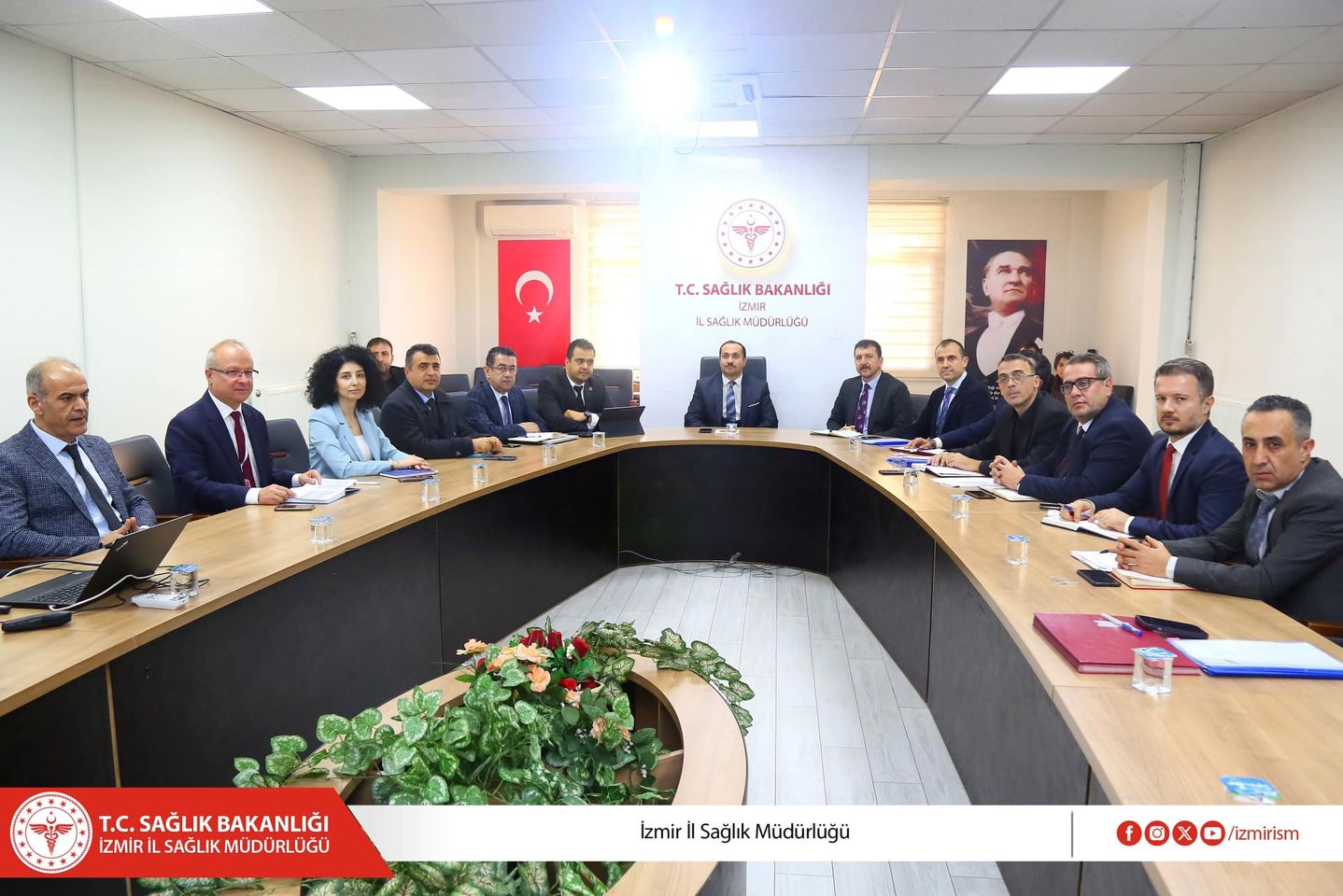 İzmir İl Sağlık Müdürlüğü, Sağlık Hizmetlerinde Doğru Adımlar İçin Stratejik Toplantı Düzenledi