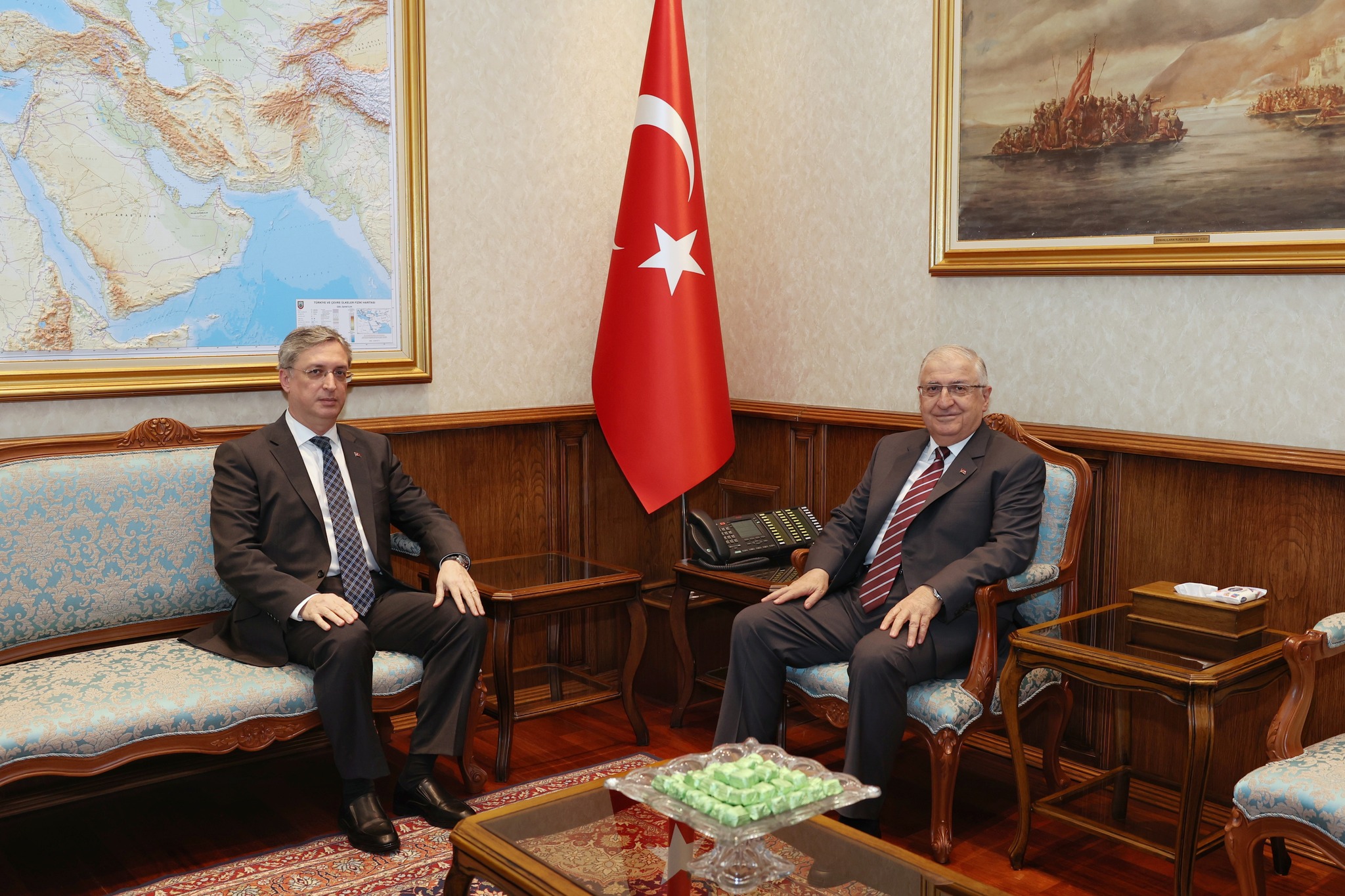 Türkiye'nin Millî Savunma Bakanı Güler, Malezya Büyükelçisiyle kritik bir görüşme gerçekleştirdi.