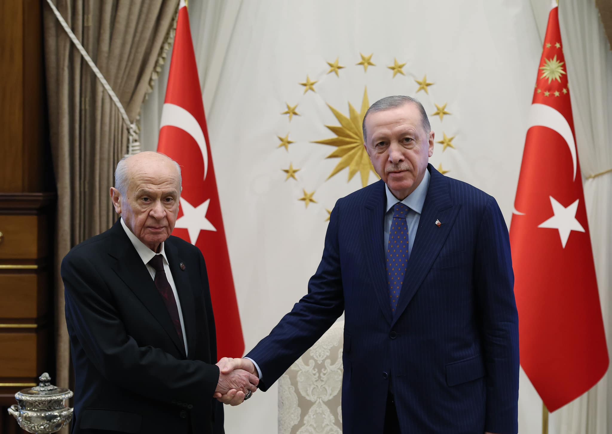 Cumhurbaşkanı Erdoğan, MHP lideri Bahçeli'yi ağırladı: Ortak politikalar değerlendirildi