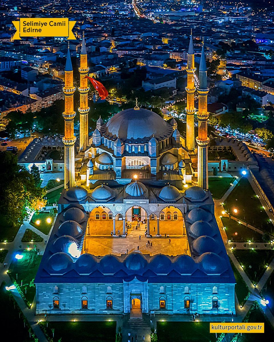 Edirne'deki Selimiye Camii, Mimar Sinan'ın başyapıtlarından biri olarak öne çıkıyor