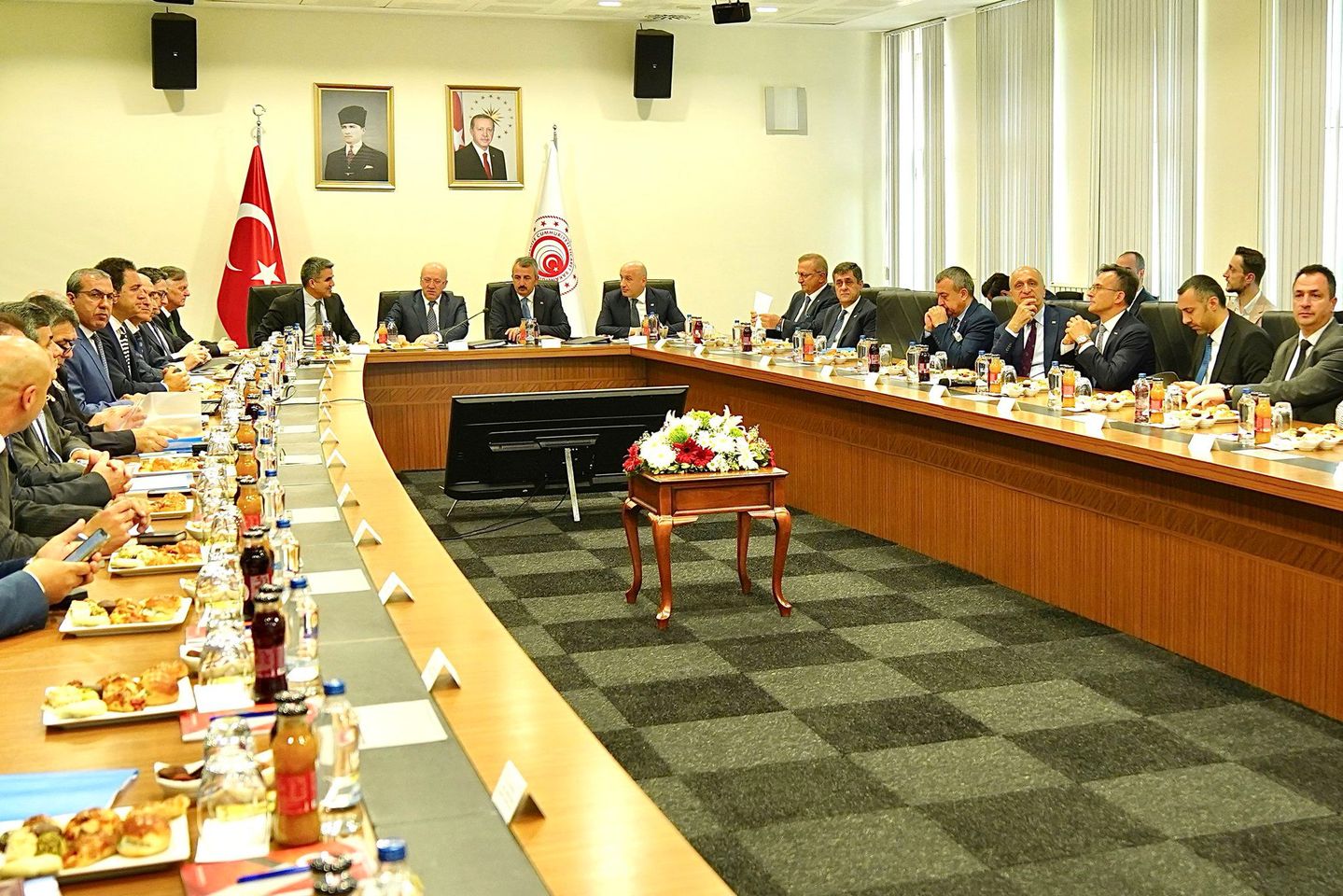 Ticaret Bakanlığı Bünyesinde Toplantı Düzenlendi