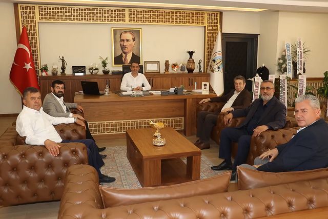 Aydın'da Esnaf ve Sanatkarlar Birliği Yöneticileri Belediye Başkanını Ziyaret Etti