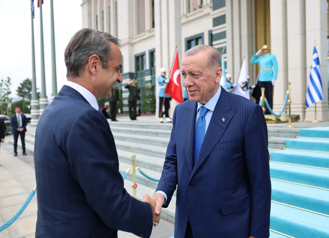 Türkiye ile Yunanistan Arasında Olumlu Diplomatik İlişkiler