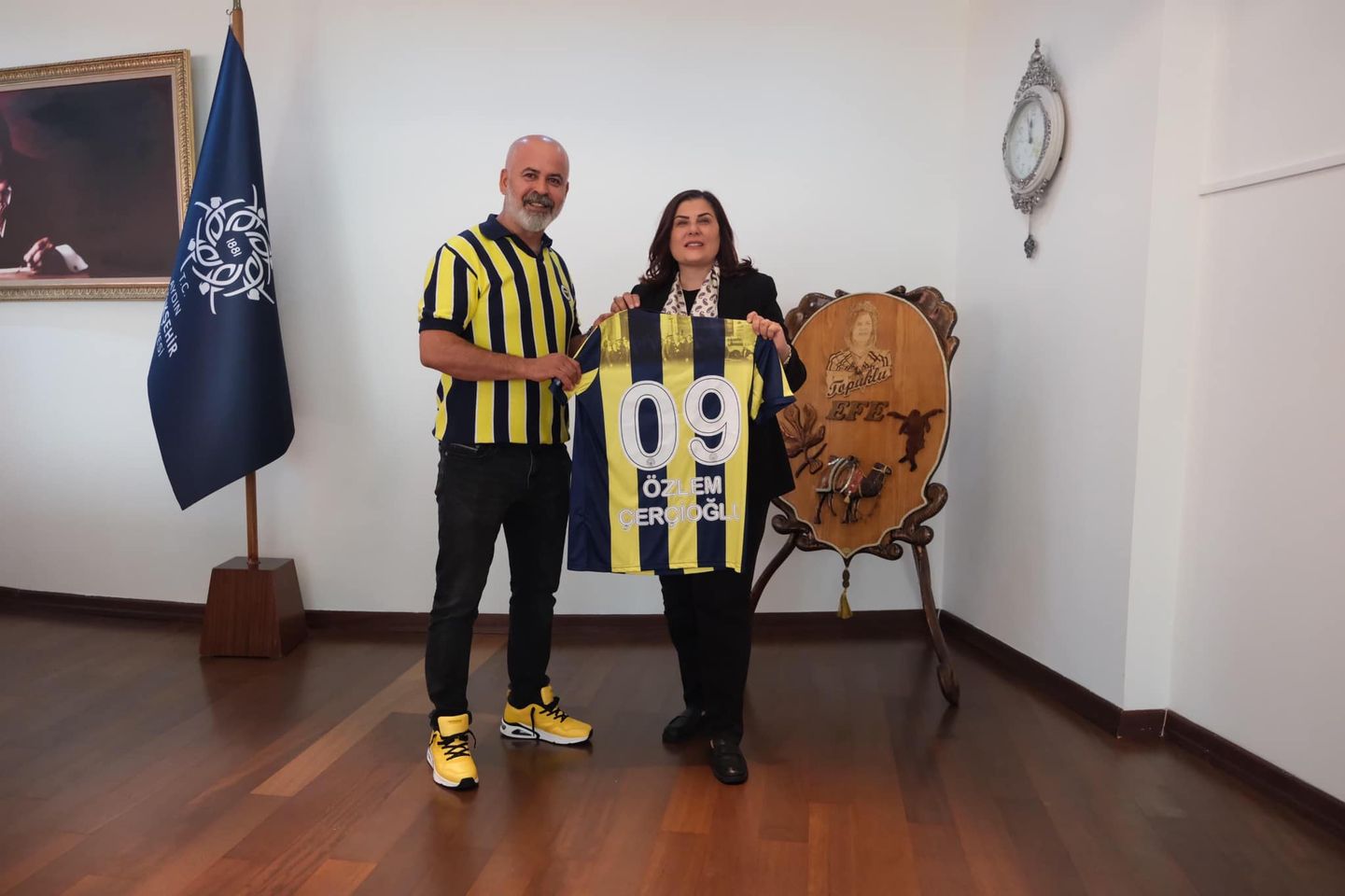 Aydın Fenerbahçeliler Derneği Başkanı ve Yönetim Kurulu Belediye Başkanı'na Nezaket Ziyaretinde Bulundu