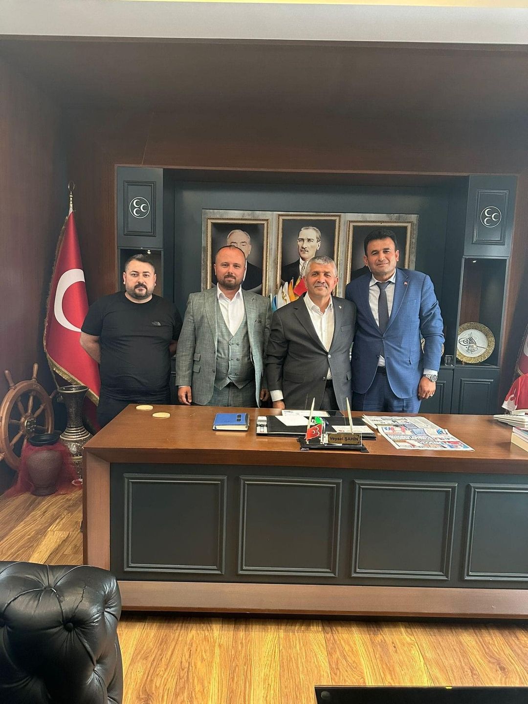 Ege Bölgesi Niğdeli Dernekler Federasyonu, MHP İzmir İl Başkanlığı'nı Ziyaret Etti