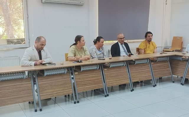 Adnan Menderes Üniversitesi Rektör Yardımcısı Prof. Dr. Nuh Kılıç, Diş Hekimliği Fakültesi'ni Ziyaret Etti