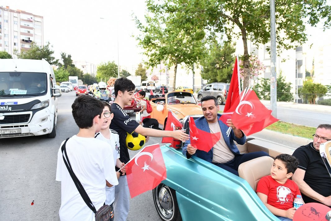 İzmir'de Vosvoslar 19 Mayıs'ı coşkuyla kutladı