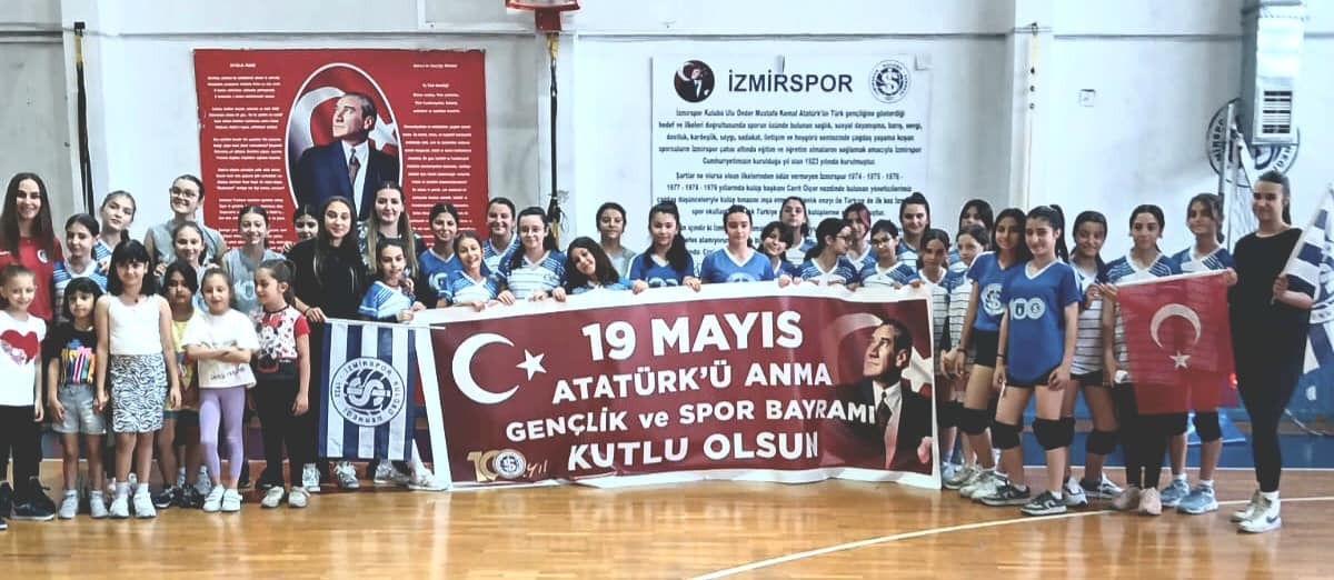 İzmirspor, Gençlik ve Spor Bayramı'nda Gençlere Seslendi