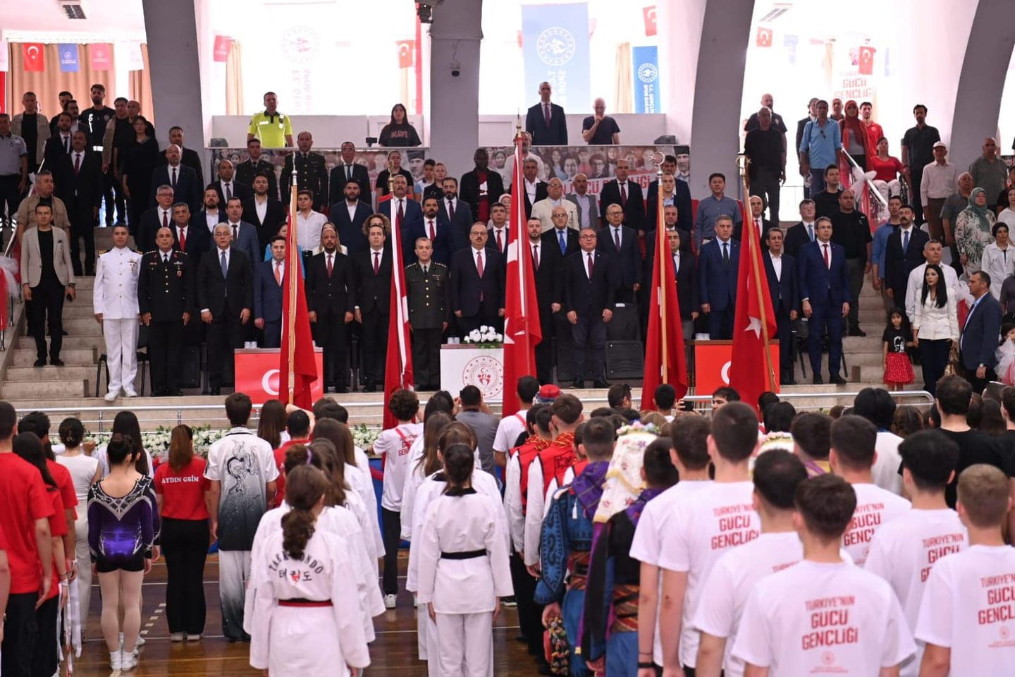 AK Parti Aydın İl Başkanlığı, 19 Mayıs Gençlik ve Spor Bayramı Törenine Katıldı