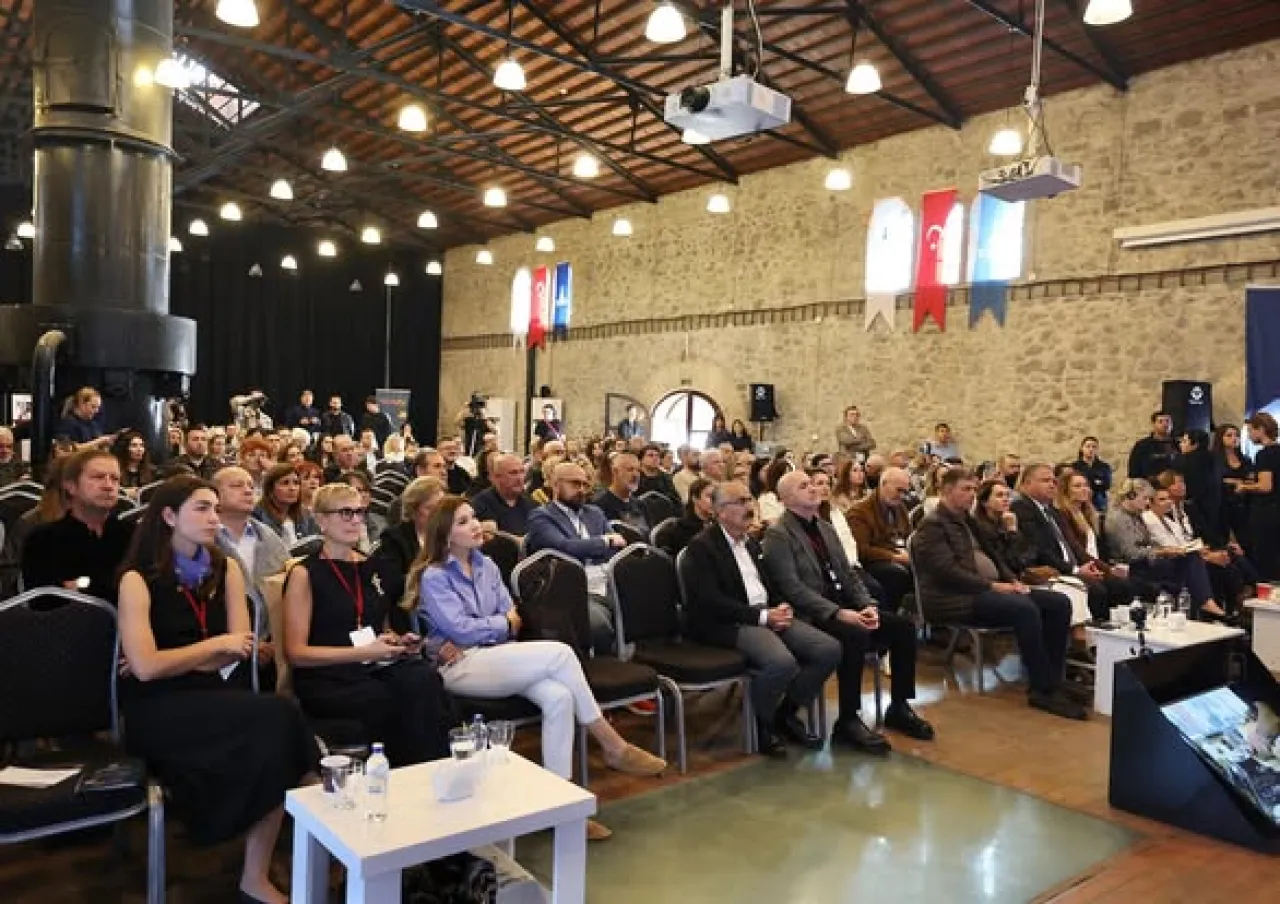 İzmir GastroFest 2025, İzmir Büyükşehir Belediye Başkanı ve İZTO'nun Katılımıyla Başladı