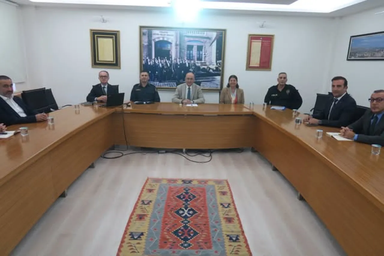 Foça'da Bağımlılıkla Mücadele İçin Koordinasyon Toplantısı Düzenlendi