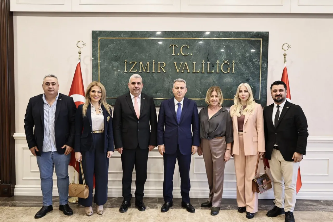 İzmir Valisi Elban, TÜRSAB İzmir Temsil Kurulu Başkanı'nı Kabul Etti