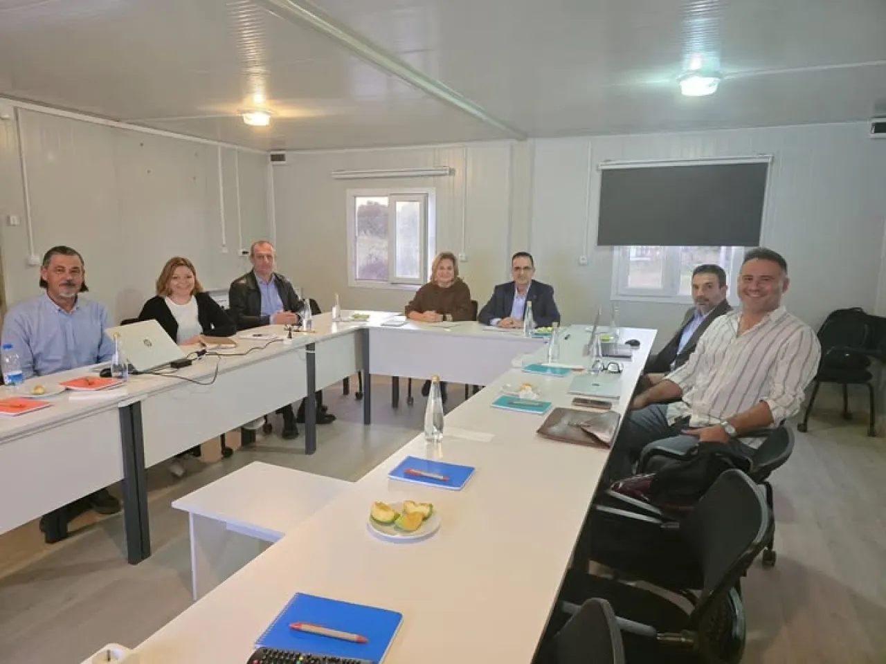 İzmir Ekonomi Üniversitesi Güzelbahçe Kampüsü İnşaatında Görüş Alışverişi Toplantısı