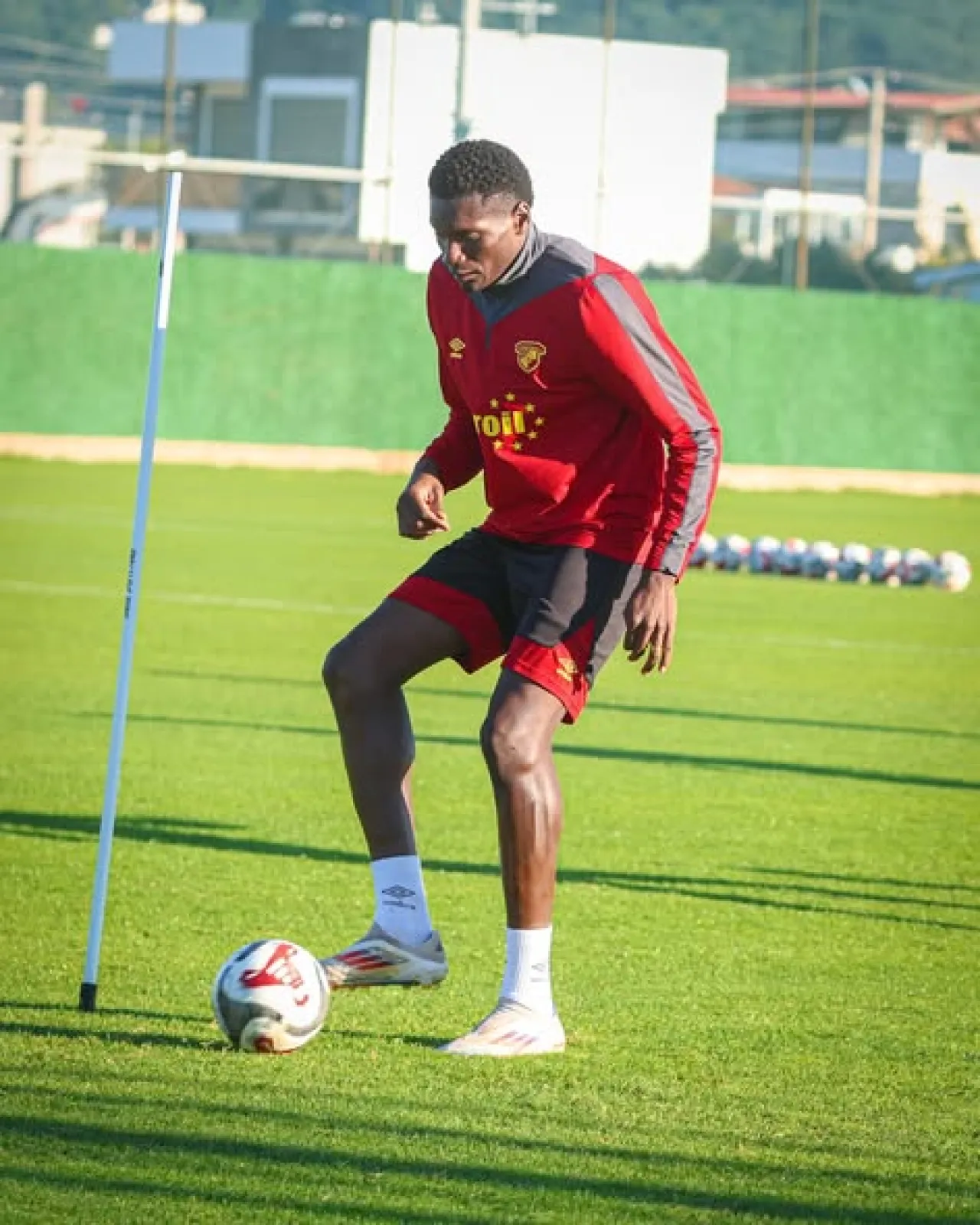 Göztepe, Kocaelispor Maçı İçin Sahalarda Yoğun Tempo İle Çalışıyor