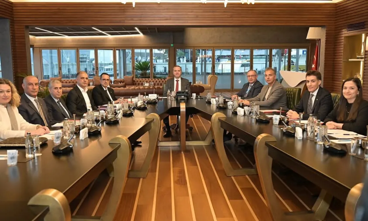 İzmir Ticaret Odası, TIR Komitesi Toplantısı'na Katıldı