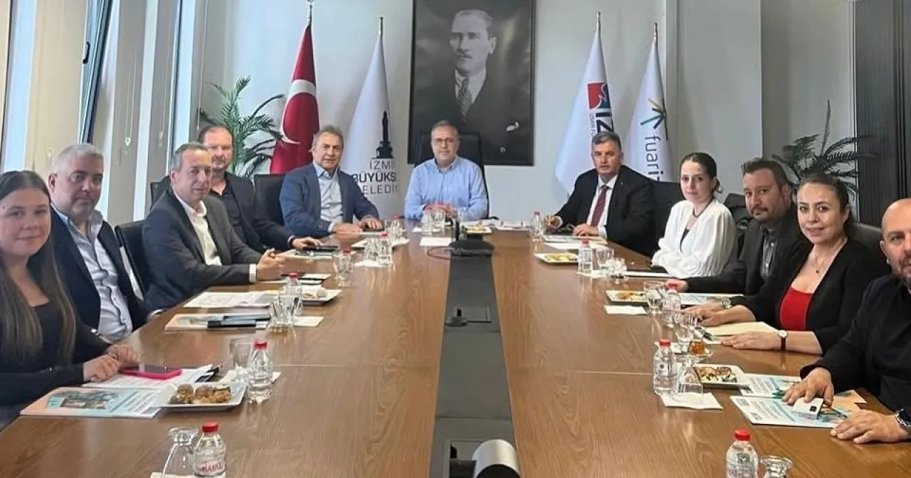 İzmir Turizm Toplantısı'nda Sektörün Geleceği Masaya Yatırıldı