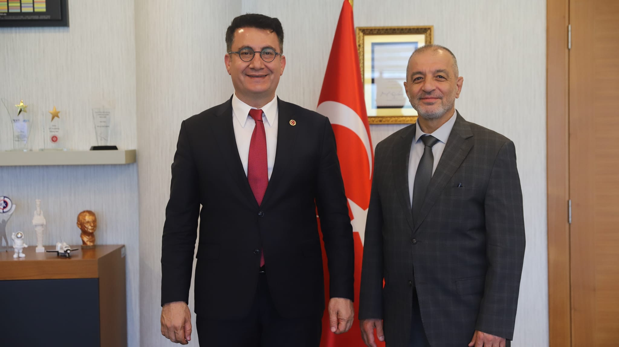 Hasan Kalyoncu Üniversitesi Rektörü Prof. Dr. Türkay Dereli, İzmir Yüksek Teknoloji Enstitüsü'nü Ziyaret Etti