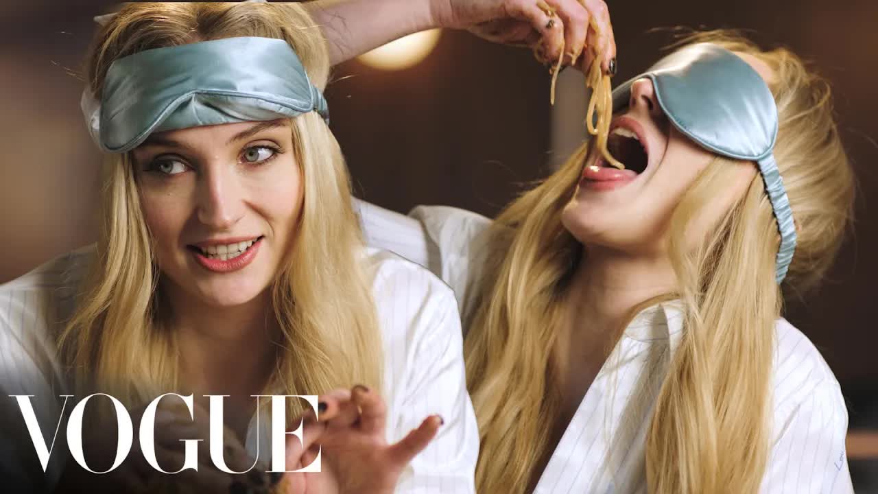 Sophie Turner, Vogue Dergisinde Yemek Deneyine Tabi Tutuldu