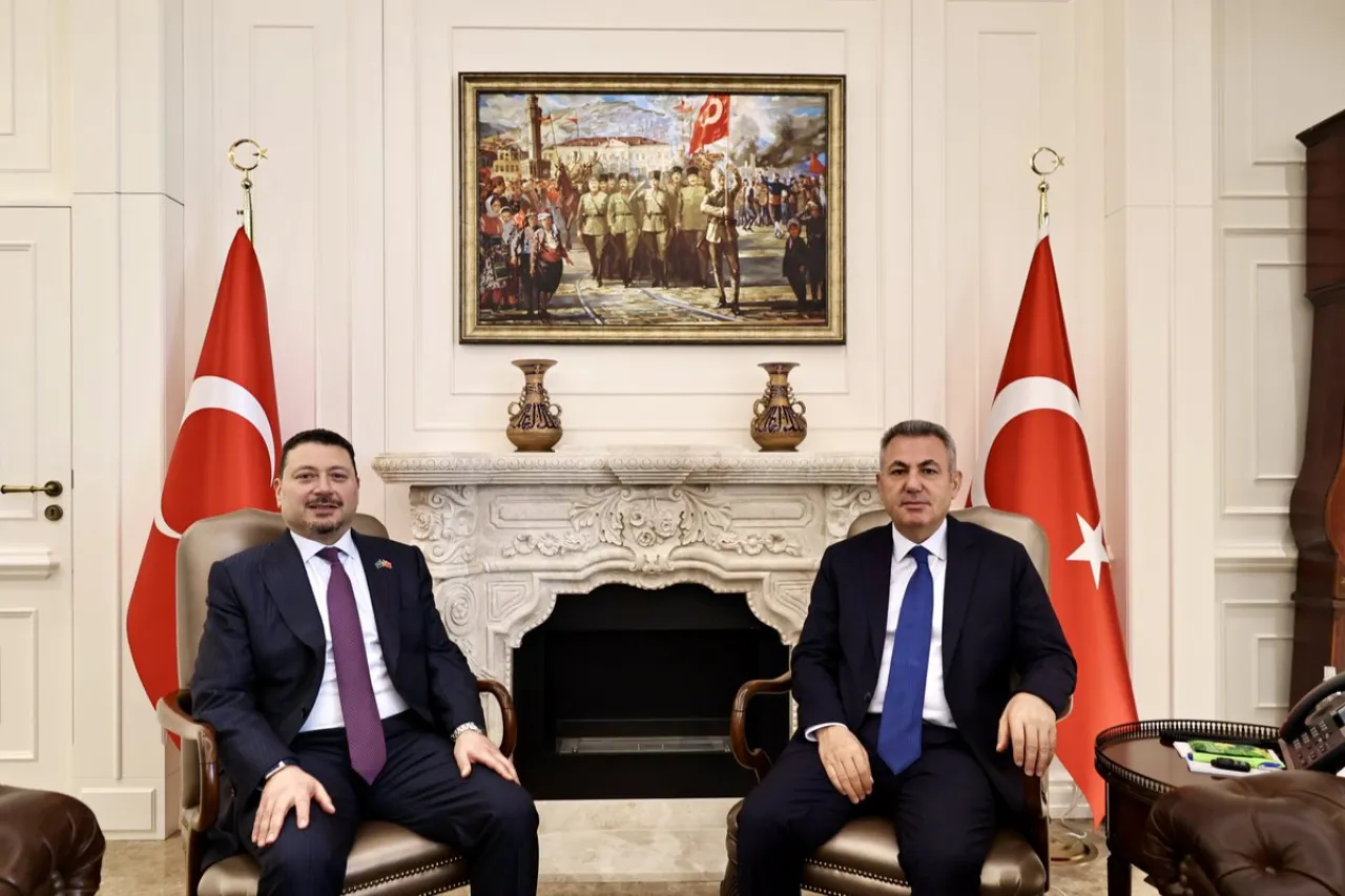 İzmir Valisi Süleyman Elban, Suudi Arabistan'ın Ankara Büyükelçisi'ni Makamında Ağırladı