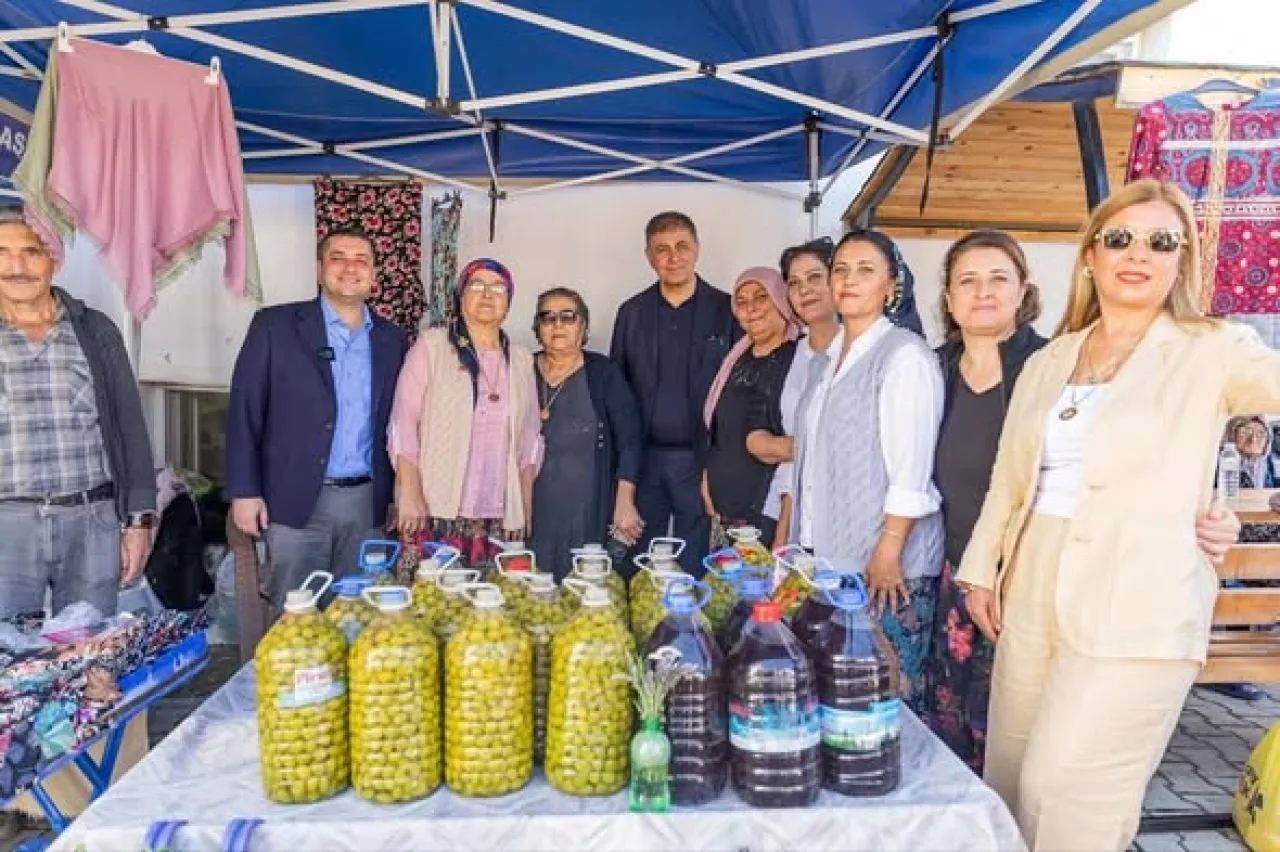 İzmir'de 13. Zeytin Festivali ile Köy Ekonomileri Canlandı