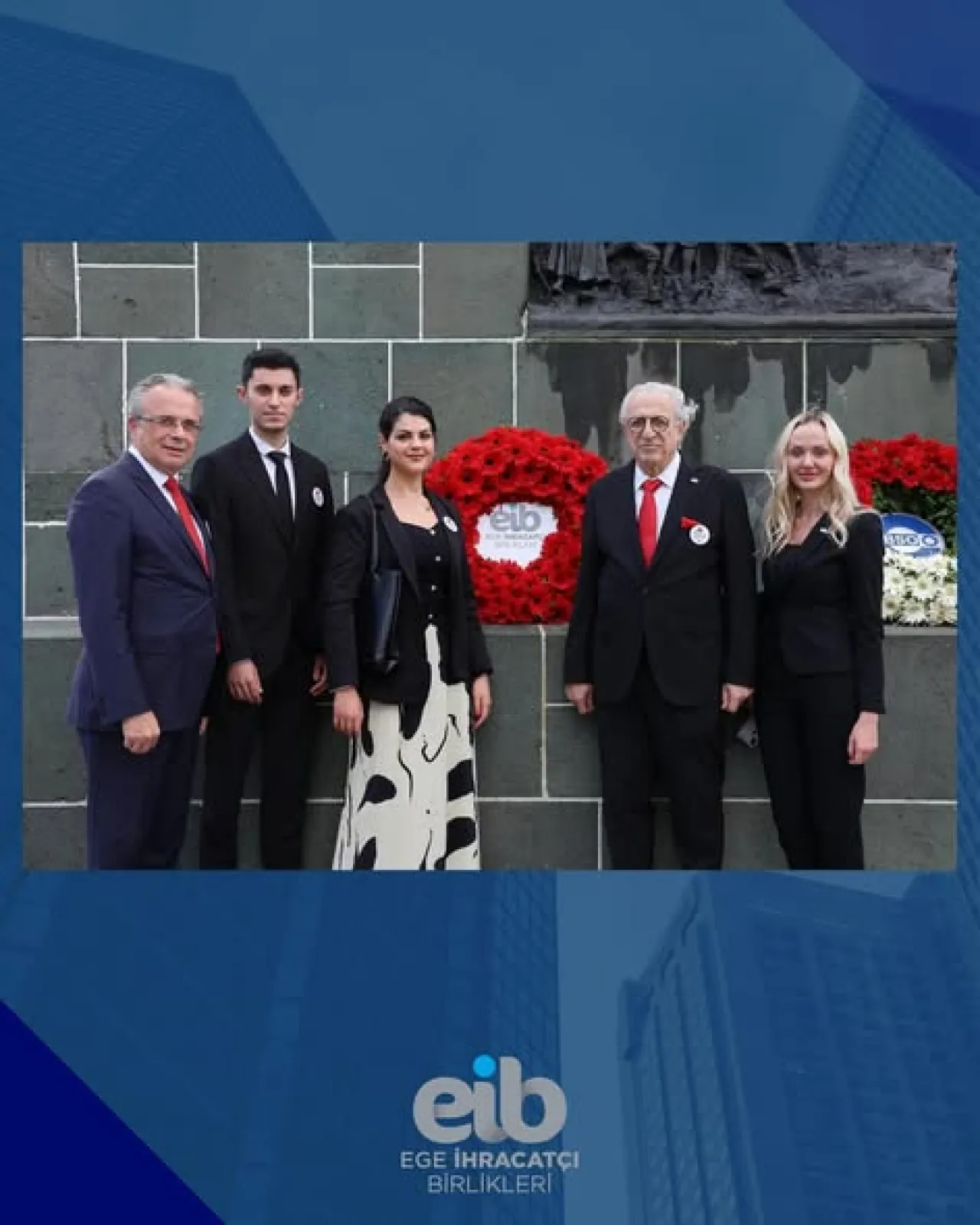 Ege İhracatçı Birlikleri'nden Cumhuriyet Bayramı'nda Anıta Çelenk